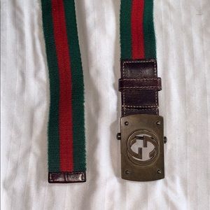 Used Gucci belt Needs repair.